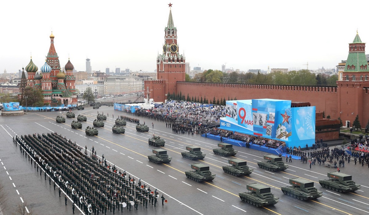 Rosja odwołała defilady wojskowe z okazji Dnia Zwycięstwa w stolicach niektórych obwodów, prawdopodobnie brakuje sprzętu