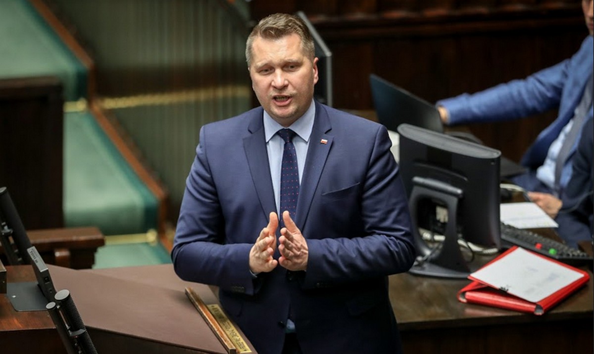 Minister Czarnek podzielił się refleksją, że trzeba walczyć z otyłością uczniów, ale bardziej u dziewczyn