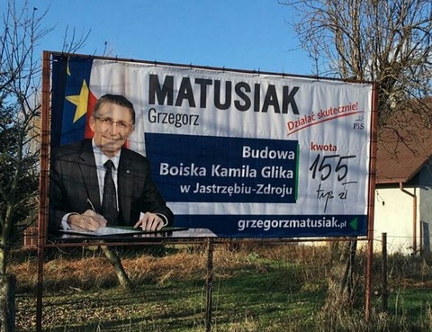 Poseł: wybudowałem boisko Glika. Glik: weź to usuń