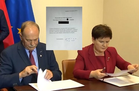 "Od rana nauczyciele masowo wypisują się z Solidarności i wstępują do ZNP"