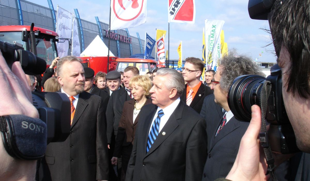 Samoobrona wraca do gry i zapowiada start w wyborach