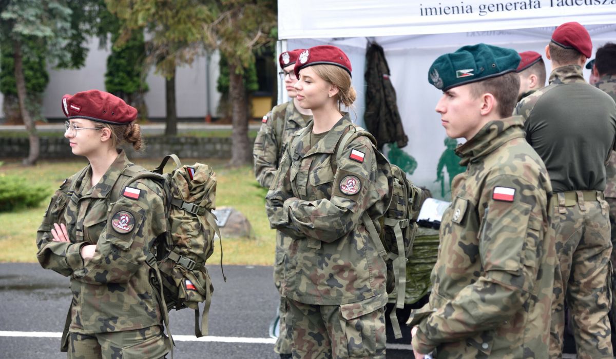 Rząd planuje manewry wojskowe dla dzieci i młodzieży, mają ruszyć w maju