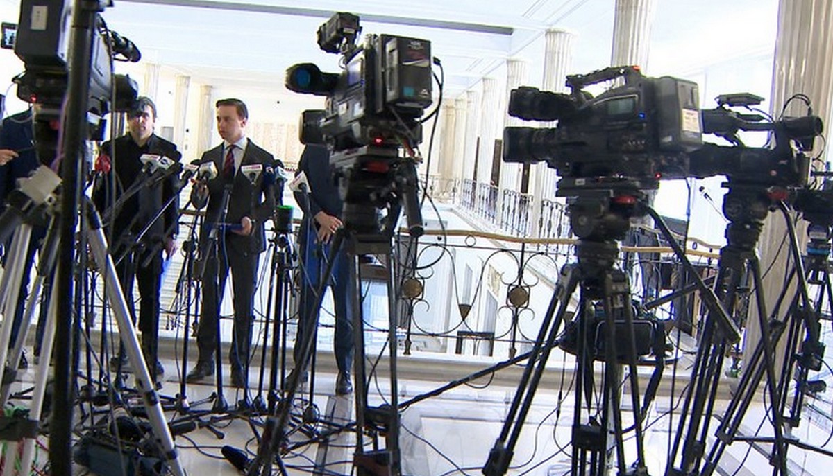 Konfederacja twierdzi, że jest bojkotowana przez media za brak maseczek w Sejmie