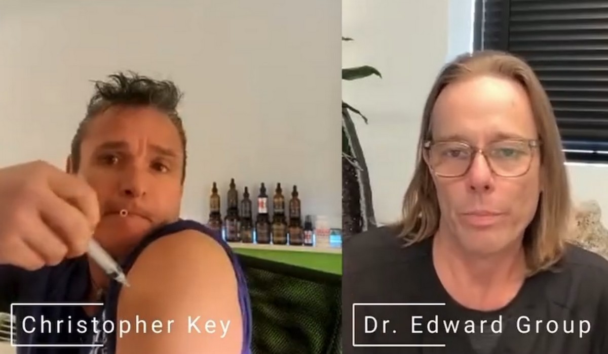 USA: jeden z antyszczepionkowych szurów wstrzyknął sobie mocz, skończył w szpitalu i ledwo przeżył