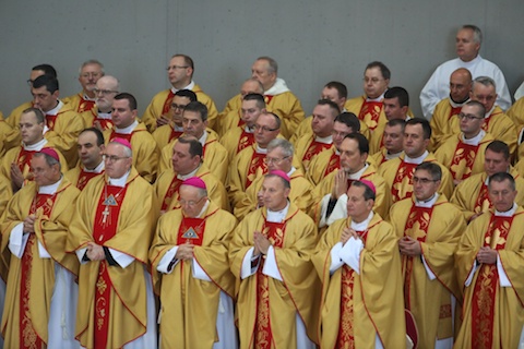 Kościół reaguje na pe*ofilię. "Zakaz przyjmowania dzieci na plebanii"