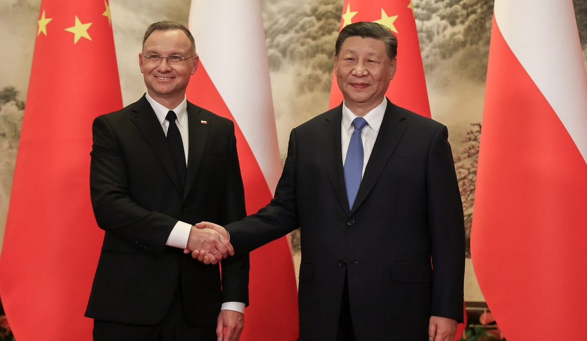 Prezydent Duda pojechał do Chin przypomnieć, że z Rosją nie warto się kumplować