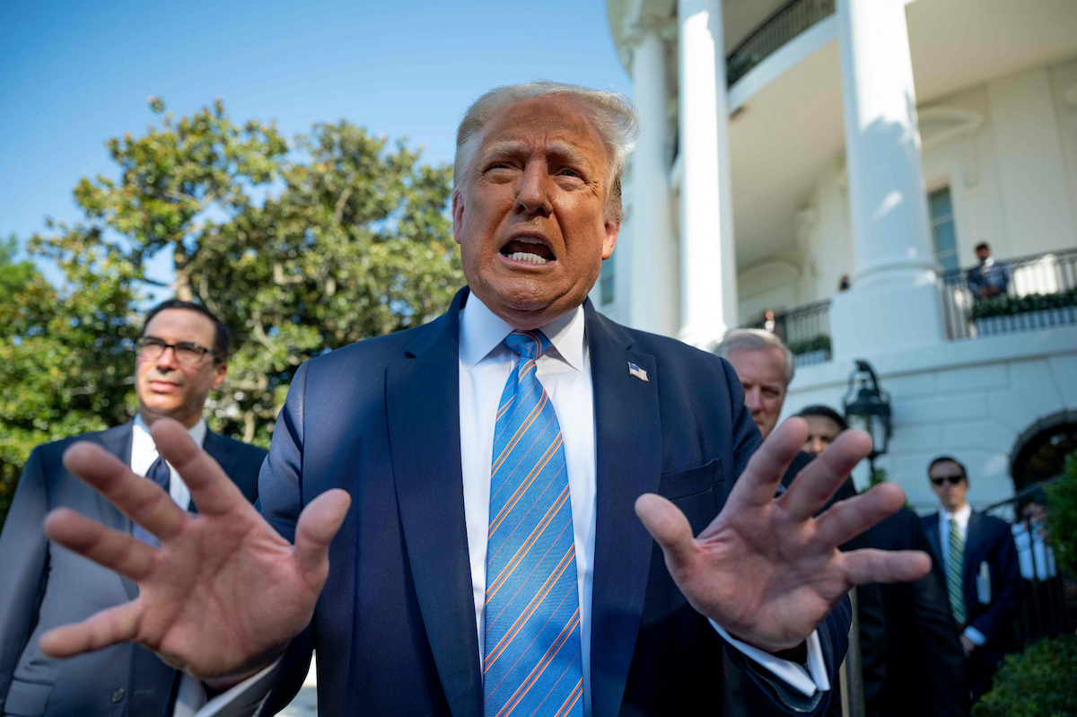 Trump usłyszał, że pracownicy Goodyeara nie mogą nosić czapek "Make America Great Again", wezwał do bojkotu firmy