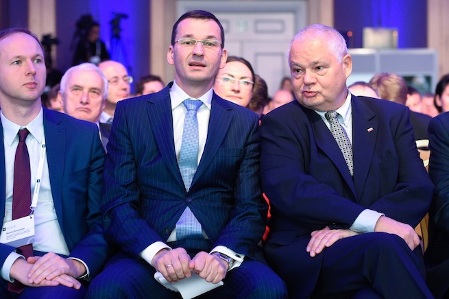 "Wyborcza" o aferze KNF: Chrzanowski obciąża szefa NBP