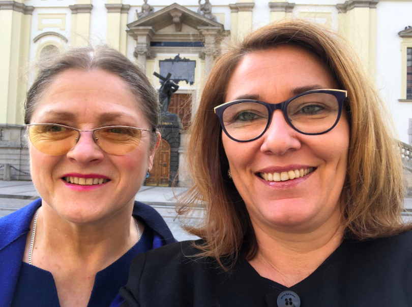 Pawłowicz i Mazurek świątecznie pozdrawiają opozycyjnych intrygantów