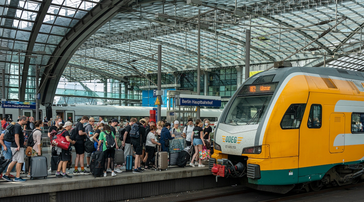 Niemcy wprowadzają uniwersalny bilet na pociągi, tramwaje, autobusy i metro za 49 euro miesięcznie