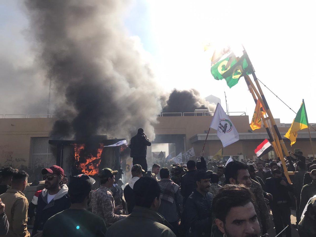 Bagdad: protestujący wdarli się na teren amerykańskiej ambasady