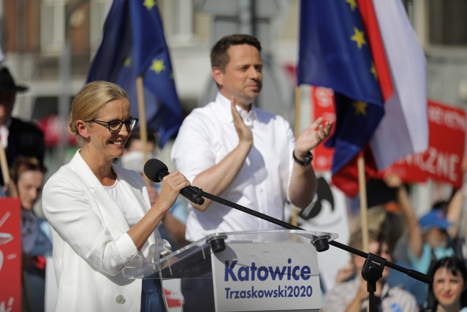 Trzaskowscy obiecują dodatek do emerytury dla matek. "Przynajmniej 200 zł za każde dziecko"