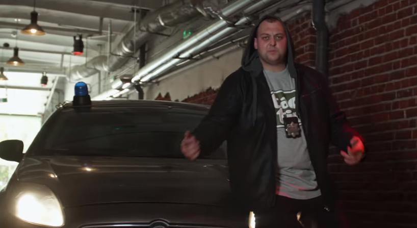 Policjanci nagrali rapowy kawałek "Dumny z bycia psem"