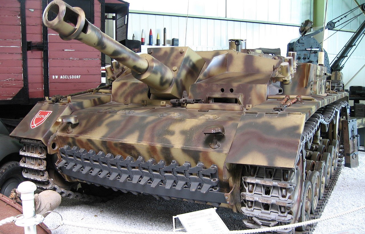 Skarżysko: działo artyleryjskie w muzeum cały czas stało naładowane