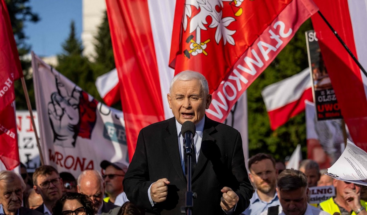 PiS zagęszcza ruchy, chce pogodzić gorszy budżet, obronę Marszu Niepodległości i inne akcje