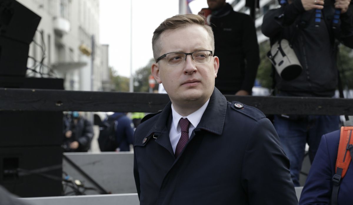 Robert Winnicki rezygnuje z przewodnictwa Ruchu Narodowego z powodu stanu zdrowia