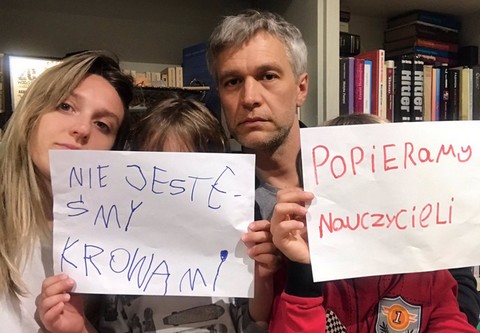 Żebrowski z rodziną: nie jesteśmy krowami, popieramy nauczycieli