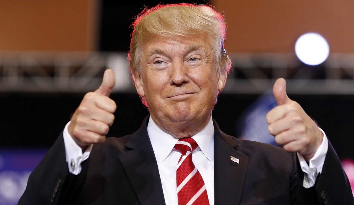 Trump chce uznania swojego wkładu w szczepionkę i sugeruje zmianę nazwy na "Trumpcine"