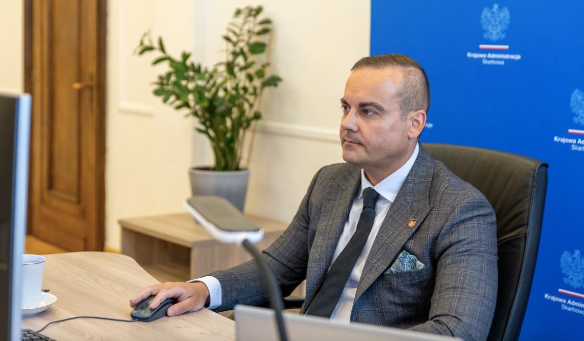 Business Insider pod wrażeniem szefa skarbówki: pięć awansów w ciągu roku, więc chyba geniusz