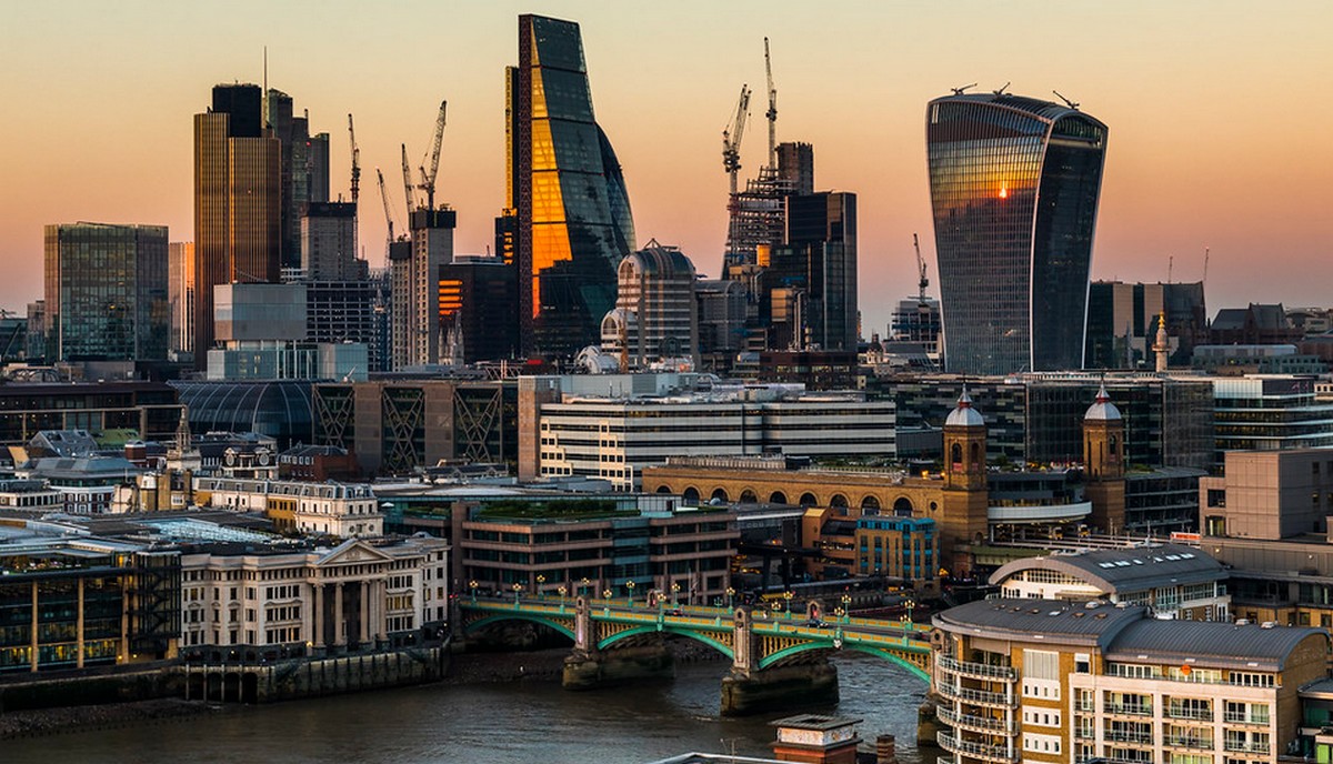 Londyn w ramach reanimacji opustoszałego City chce przerabiać biura na mieszkania i przyciągnąć biznesy kreatywne