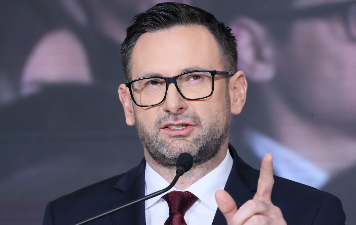 Europoseł Obajtek uważa, że politycy w Polsce zarabiają za mało i chyba czas coś zmienić