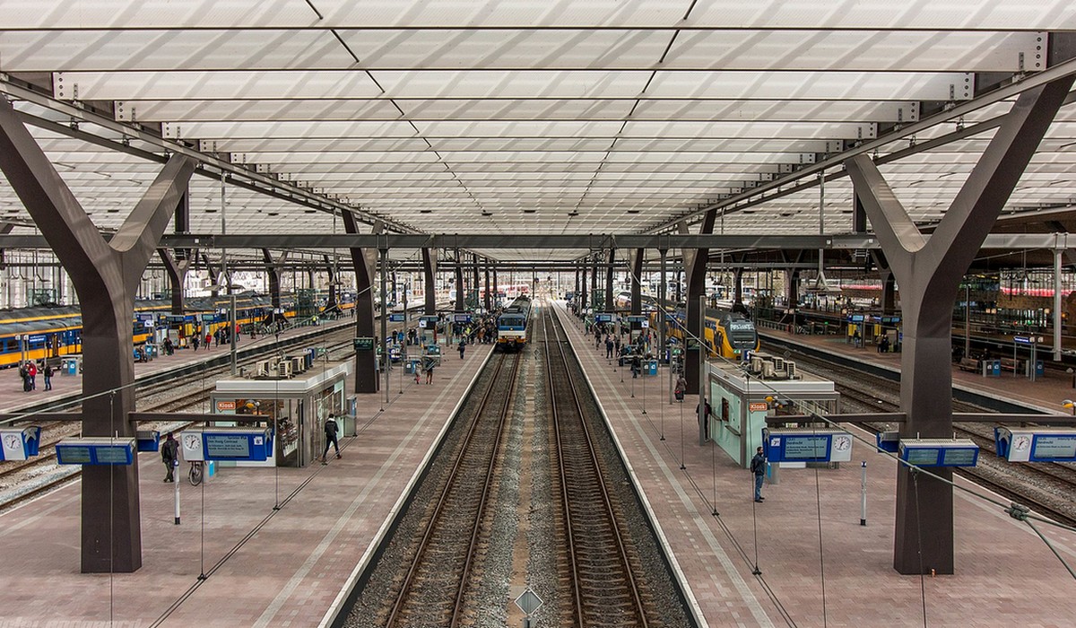 Holandia: wczoraj kolejarze urządzili taki strajk, że w całym kraju nie jeździł prawie żaden pociąg