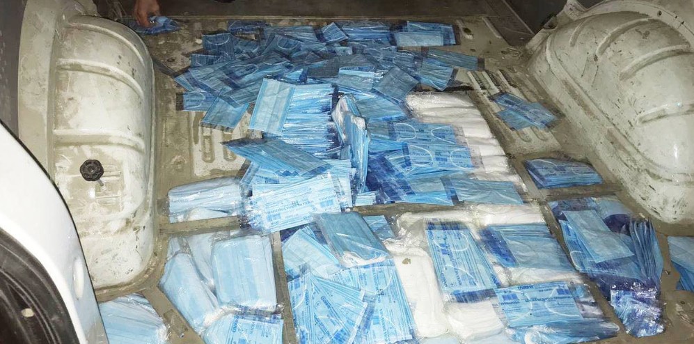 Ukraińska straż graniczna udaremniła przemyt 10 000 maseczek do Polski