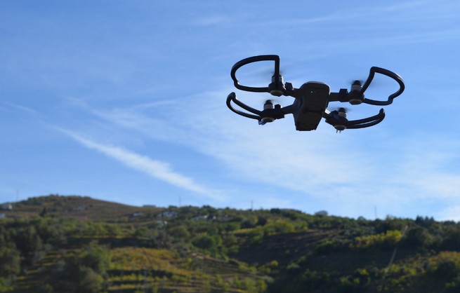 Zmiany w prawie: właściciele dronów będą rejestrowani i zostaną na nich nałożone nowe obowiązki