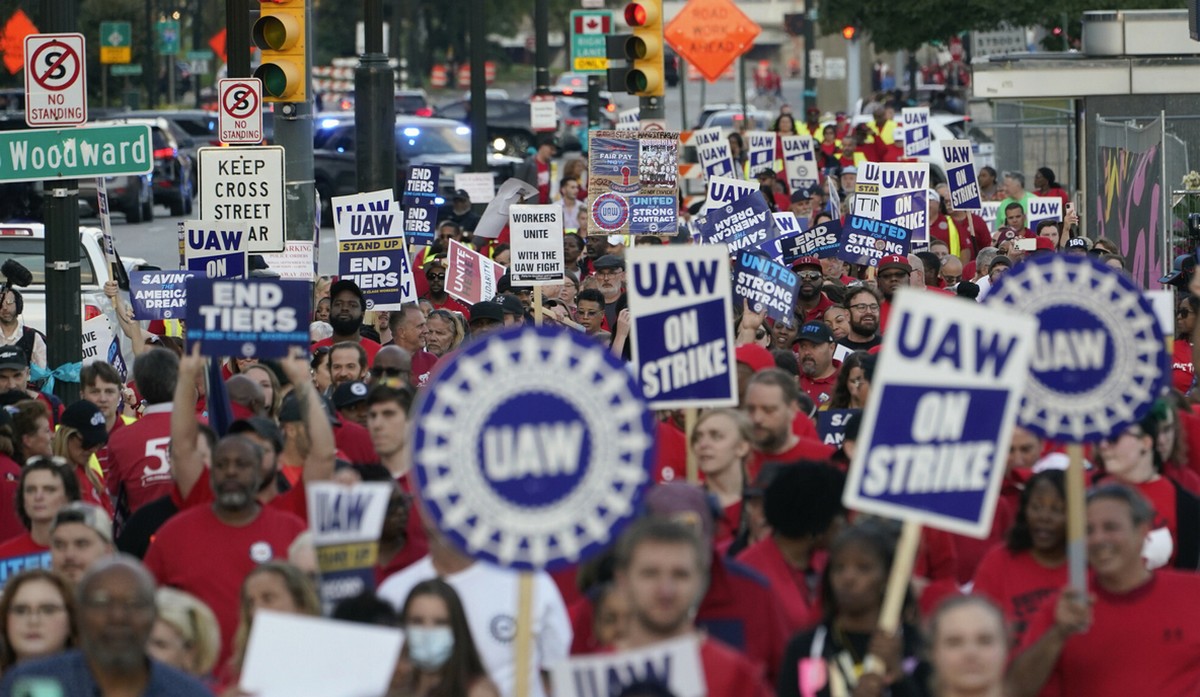 Strajk amerykańskich pracowników Forda z pełnym sukcesem: podwyżki nawet o 25%