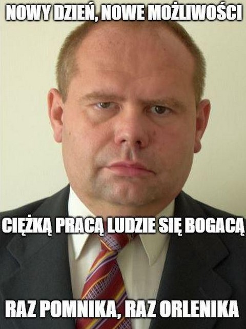 Były dyrektor, który wyraził zgodę na lokalizację budowy pomnika smoleńskiego, został prezesem w Orlenie