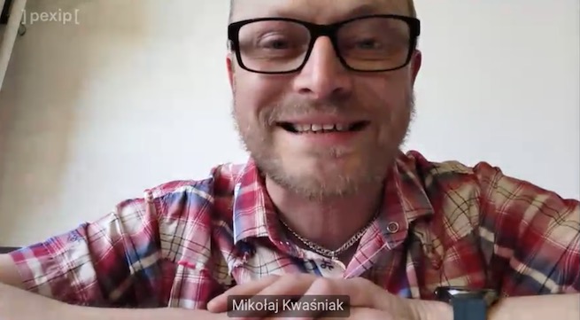 Skarżysko: radny z przepychaczką na głowie zakłócał i tak już trudne obrady