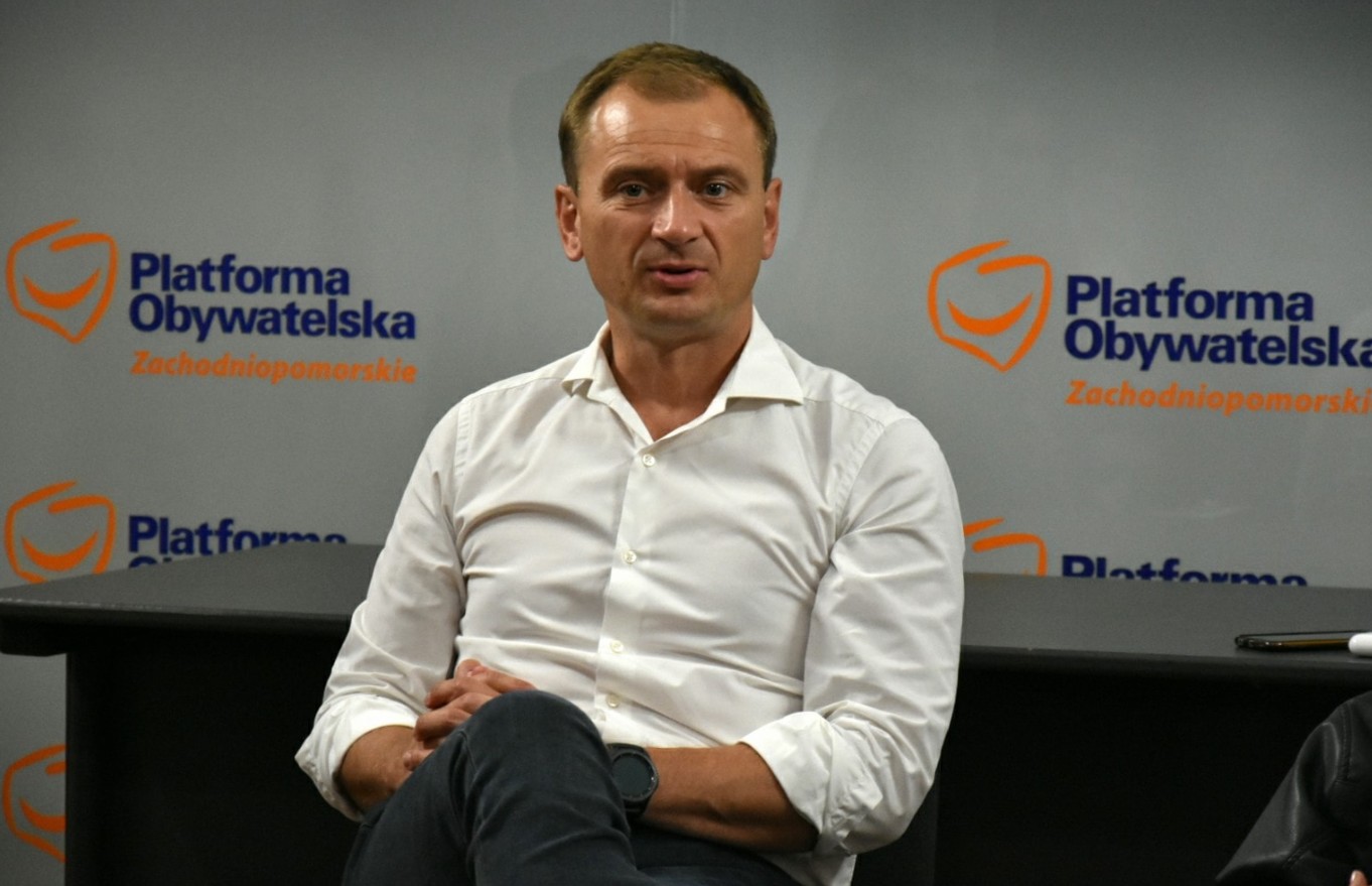 Agenci CBA przeszukali mieszkanie asystenta Nitrasa. Zabrali komputer posła