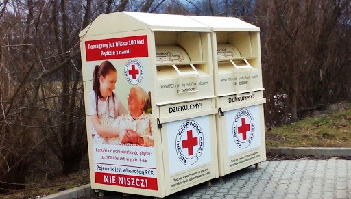 Od momentu podwyżki za wywóz nieczystości, śmieci coraz częściej trafiają do pojemników PCK