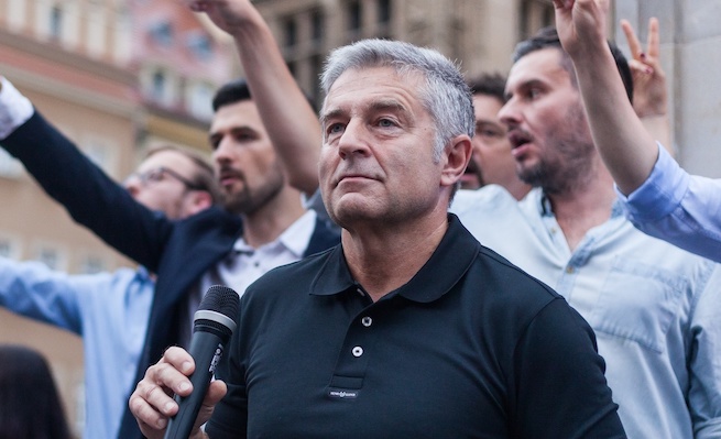 Frasyniuk: Konstytucja została zgw*łcona, więc nie musimy się przejmować, bo dziewicą nie jest