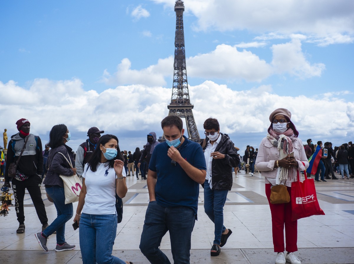 Francja: w sierpniu liczba zakażonych koronawirusem wzrosła o połowę