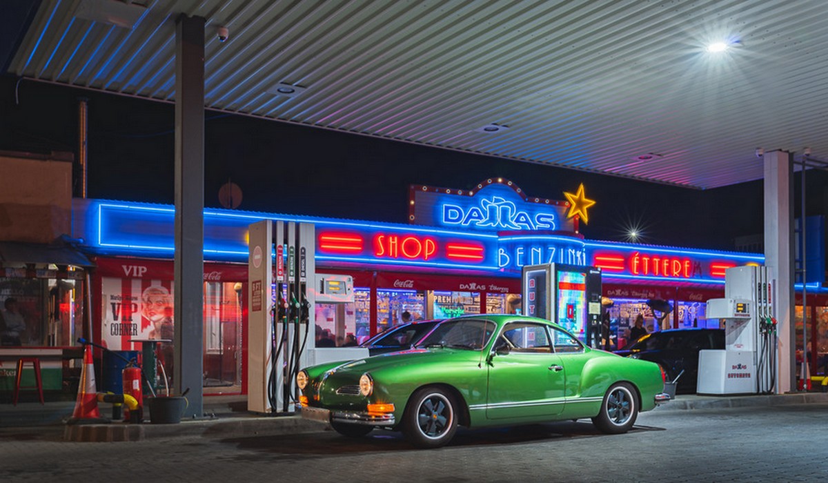 Węgry: żeby walczyć z inflacją, rząd zdecydował się na obniżkę cen paliw