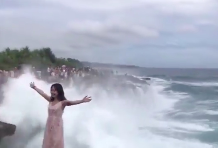 Jak umrzeć pozując do zdjęcia w dwóch prostych krokach