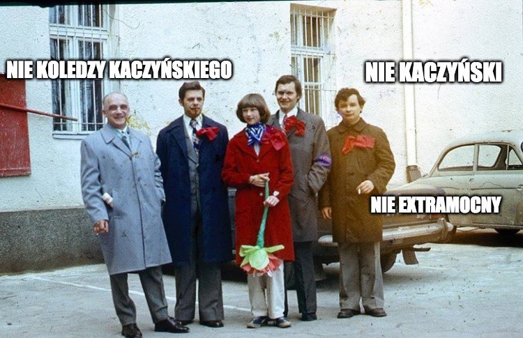 Jarosław Kaczyński nie rozpoznaje znajomych ze zdjęcia z pochodu pierwszomajowego 