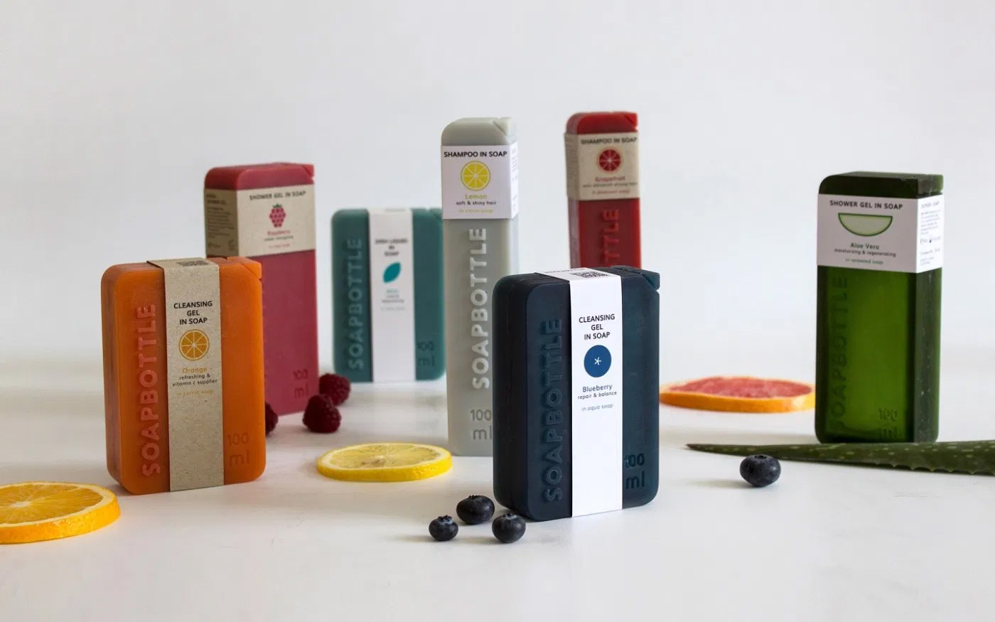 Artystka stworzyła projekt butelek na szampony i żele pod prysznic zrobione z mydła