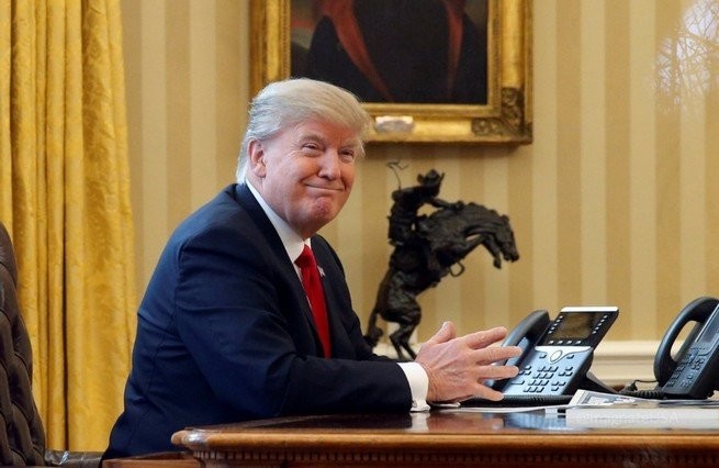 Donald Trump cofnął zakaz sprzedaży smartfonów Huawei