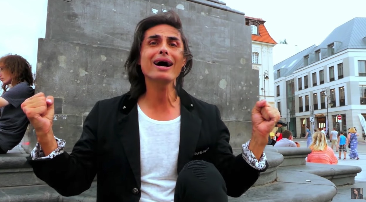 Ivan Komarenko nagrał hymn "koronasceptyków"