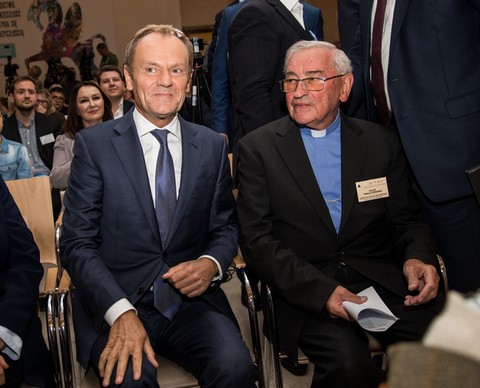 Pieronek: "Nie życzę żadnemu z członków PiS, żeby stał się uchodźcą i był tak traktowany"