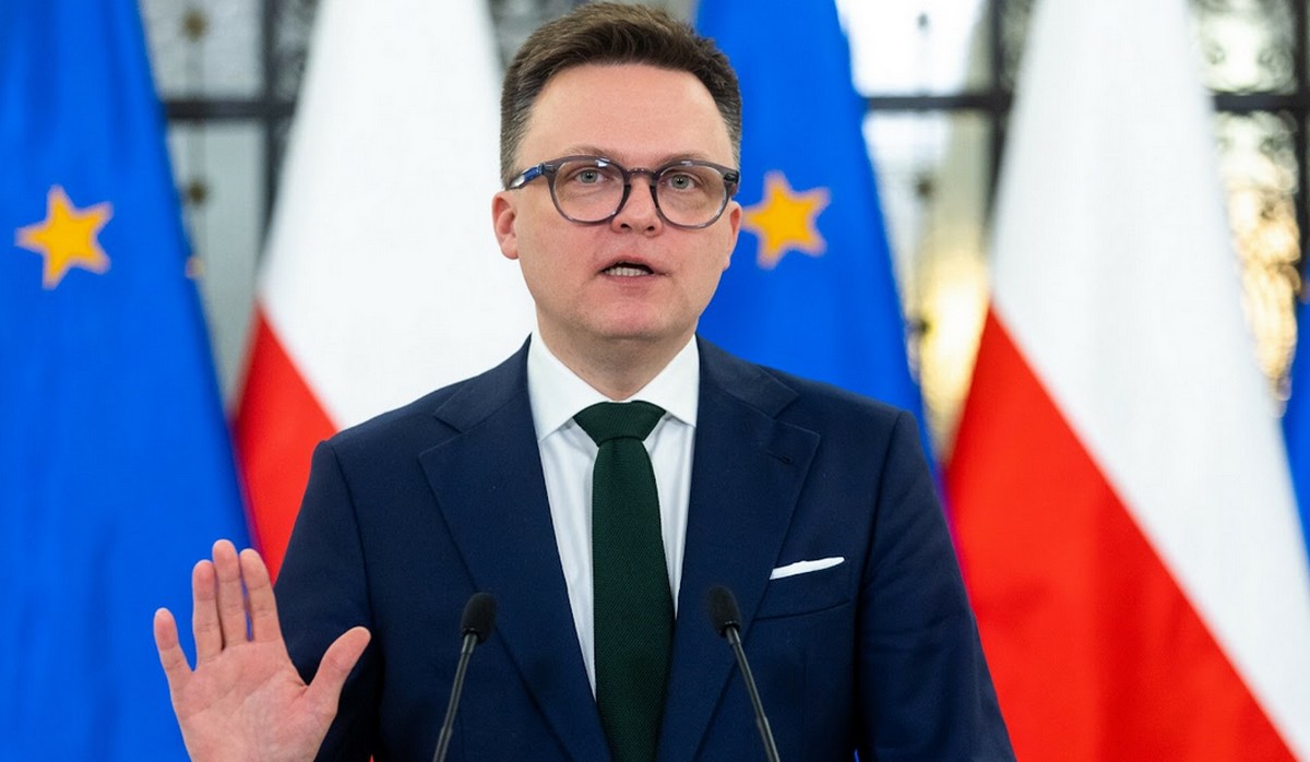 Hołownia postuluje wprowadzenie dodatkowego dnia wolnego dla przyszłych rodziców