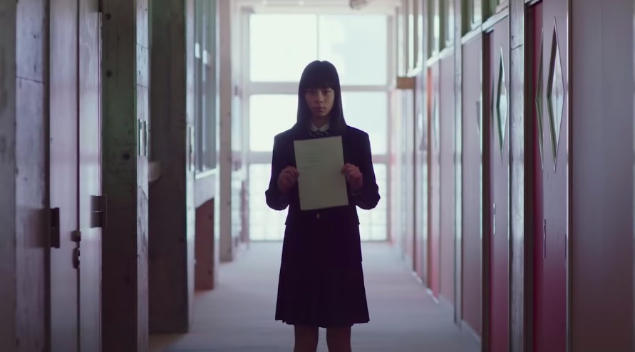 Uczniowie w Japonii protestują przeciwko nakazowi noszenia czarnych, prostych włosów