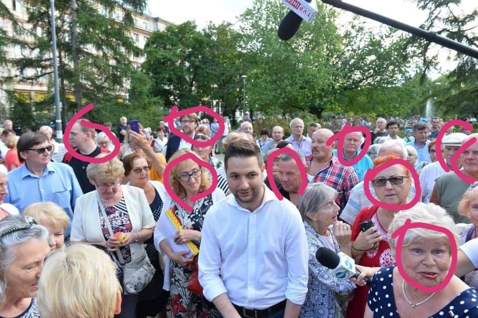 Ci ludzie kochają Patryka Jakiego tak bardzo, że są na każdym jego spotkaniu wyborczym