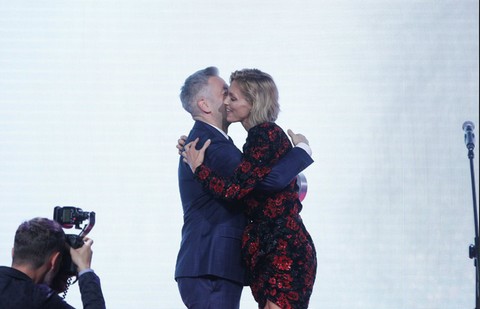 Robert Biedroń: wręczyłem Anji Rubik nagrodę Kobiety Roku Glamour