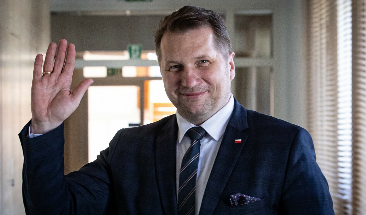 PiS usiłuje stworzyć uczelnię wyższą, która będzie kształcić elity, a nie to co teraz