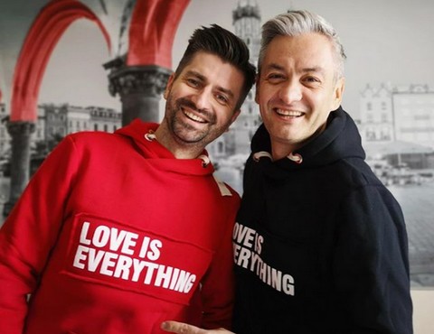 Biedroń ze Śmiszkiem: 17 lat razem!:hearts:#OneLove