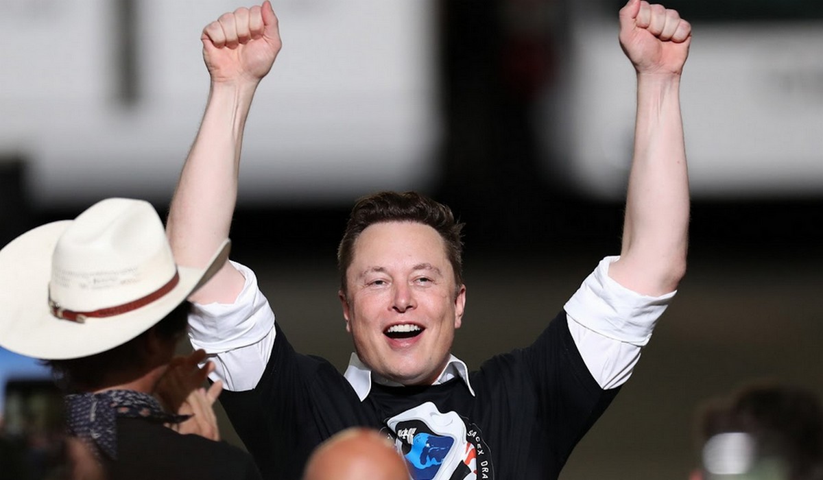 Musk przejął Twittera i już na starcie zwolnił kilku kluczowych menedżerów