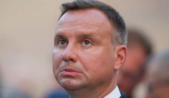 Reklamowana przez prezydenta fabryka maseczek miała wyprodukować 100 mln sztuk, ale wyprodukowała 0